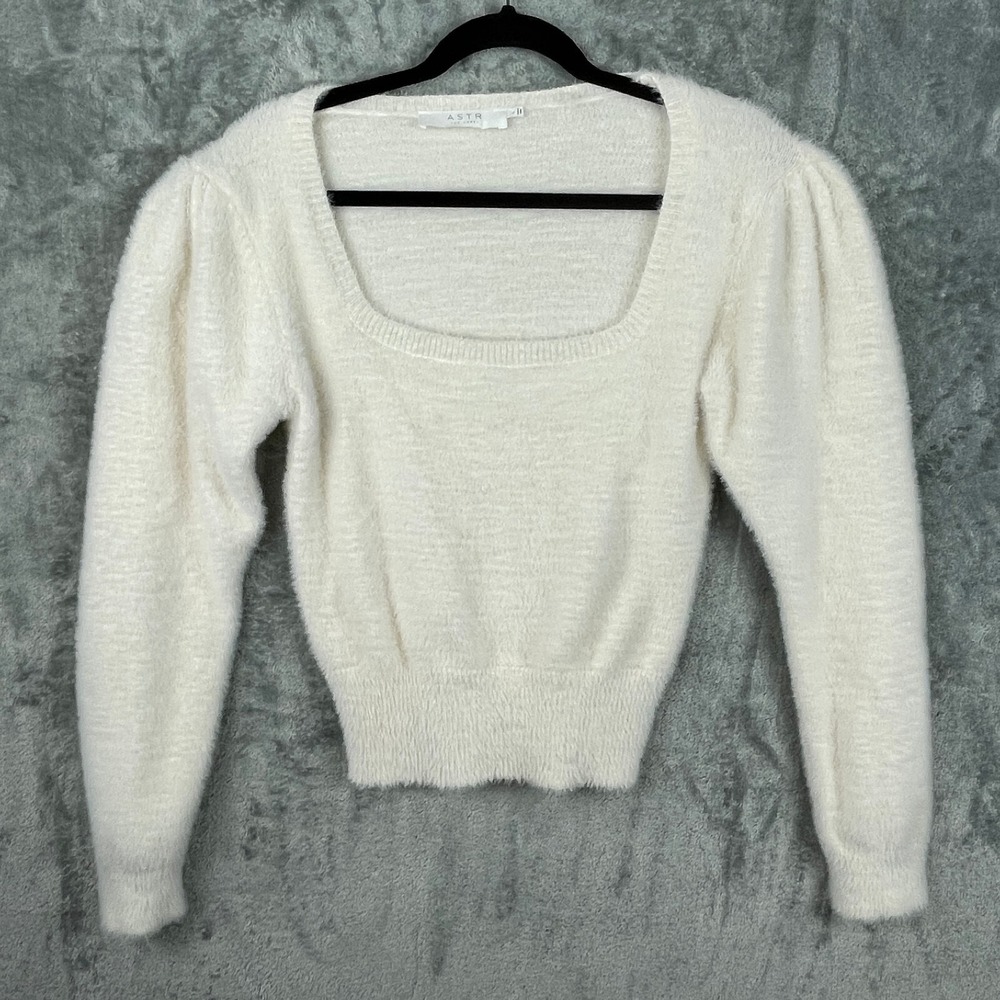 ASTR the Label Sweater Womens Large Cream Couquette Square Neck Fuzzy Pullover